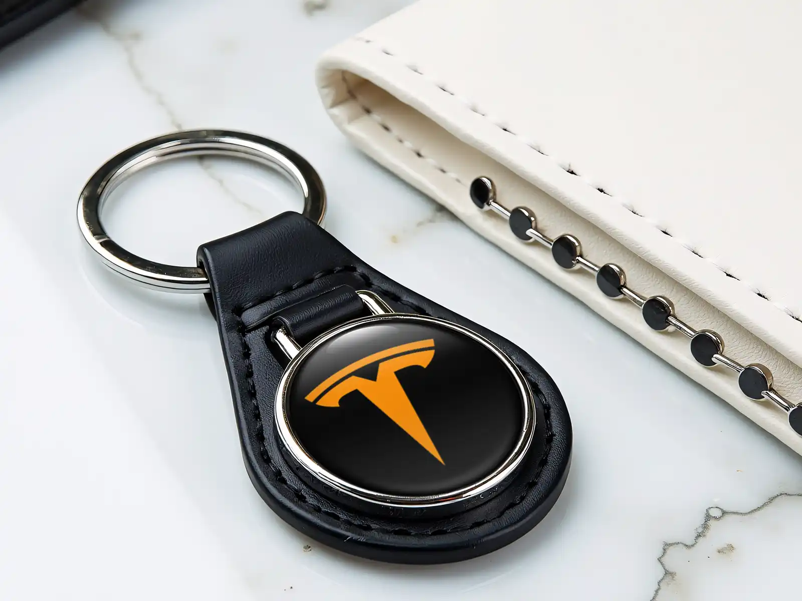 Tesla Cartera Llavero Cuero Robusto Diseño Pro Limitado